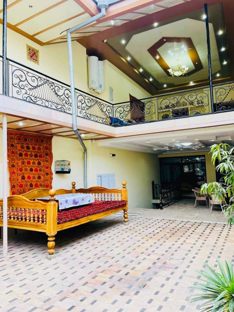 מלון סמרקנד Yusuf Gold House מראה חיצוני תמונה